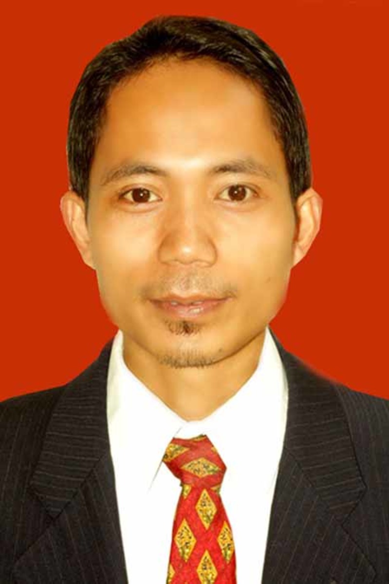 Ahmad Munawaru Zaman M.Si